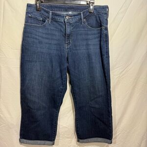 Levi's Deep Blue Capri Jeans Size 16W